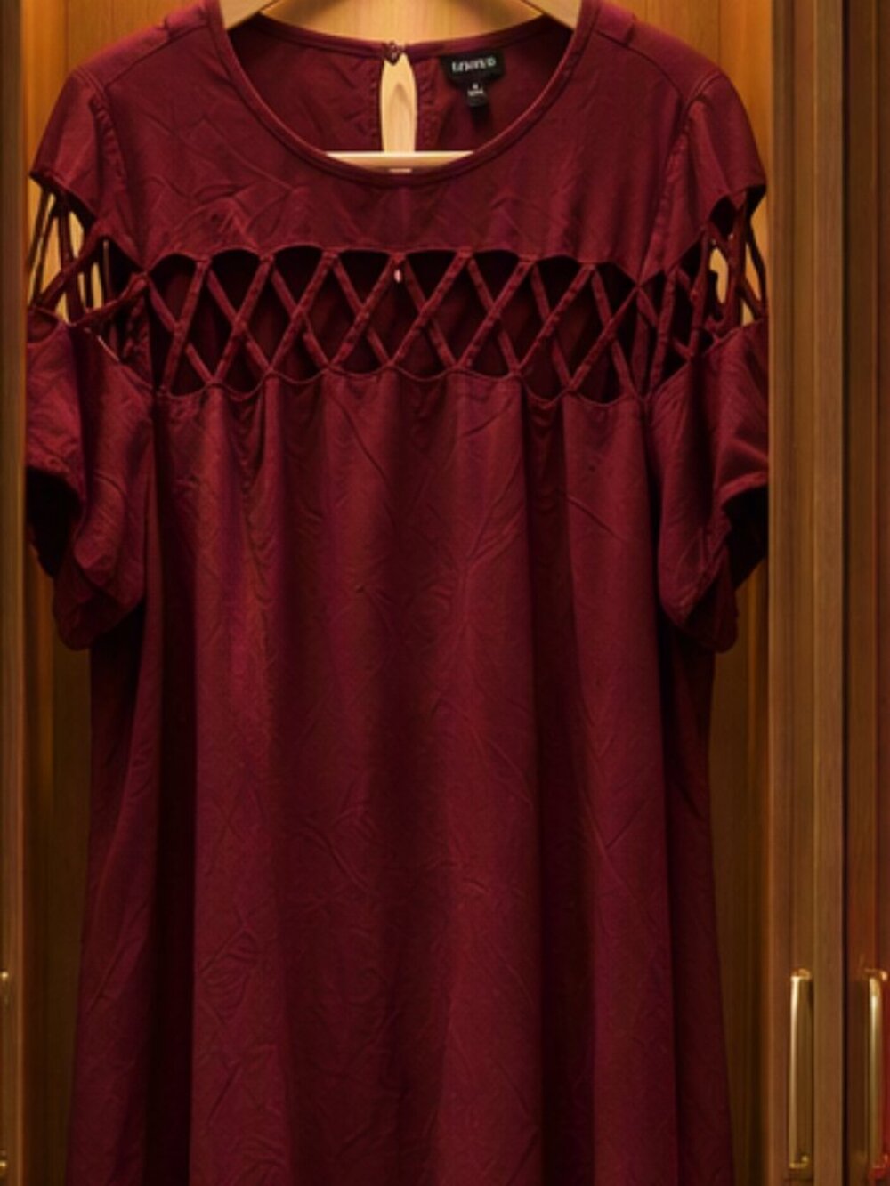 Torrid Women's Top Size 2 Burgundy Cut Out Long sleeve